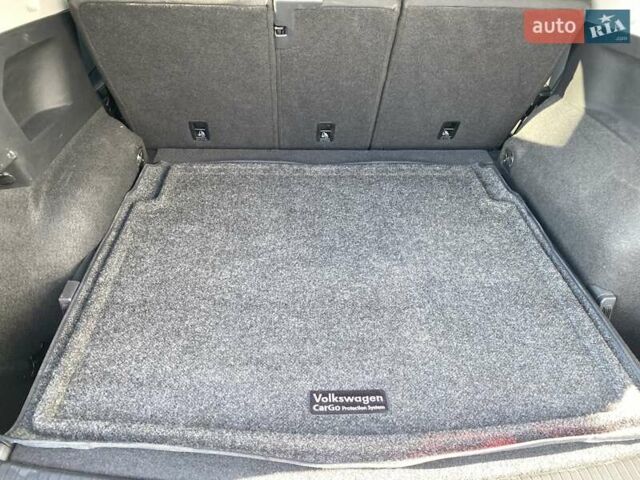 Белый Фольксваген Тигуан, объемом двигателя 2 л и пробегом 5 тыс. км за 24300 $, фото 22 на Automoto.ua