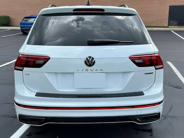 Белый Фольксваген Тигуан, объемом двигателя 2 л и пробегом 12 тыс. км за 14500 $, фото 4 на Automoto.ua