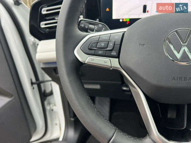 Білий Фольксваген Тігуан, об'ємом двигуна 2 л та пробігом 22 тис. км за 47900 $, фото 92 на Automoto.ua