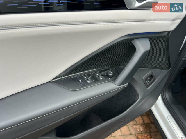 Білий Фольксваген Тігуан, об'ємом двигуна 2 л та пробігом 22 тис. км за 47900 $, фото 60 на Automoto.ua