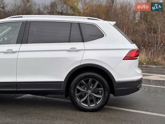 Білий Фольксваген Тігуан, об'ємом двигуна 1.98 л та пробігом 10 тис. км за 27000 $, фото 9 на Automoto.ua