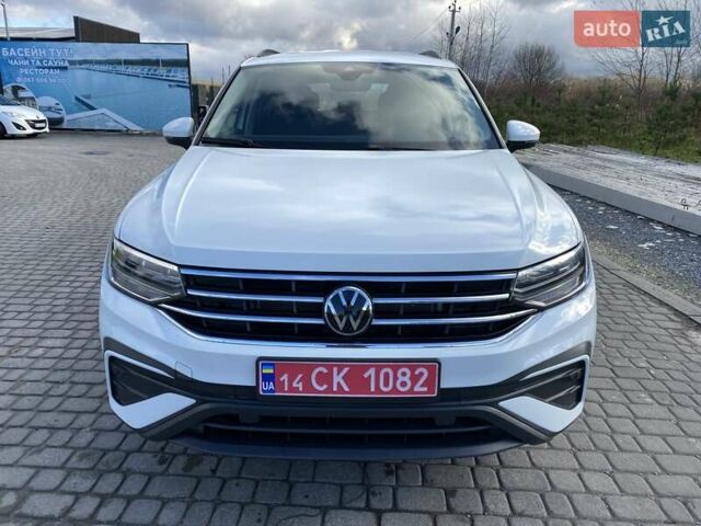 Белый Фольксваген Тигуан, объемом двигателя 2 л и пробегом 5 тыс. км за 24300 $, фото 2 на Automoto.ua