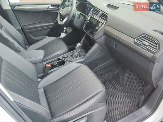 Белый Фольксваген Тигуан, объемом двигателя 1.98 л и пробегом 10 тыс. км за 28500 $, фото 25 на Automoto.ua