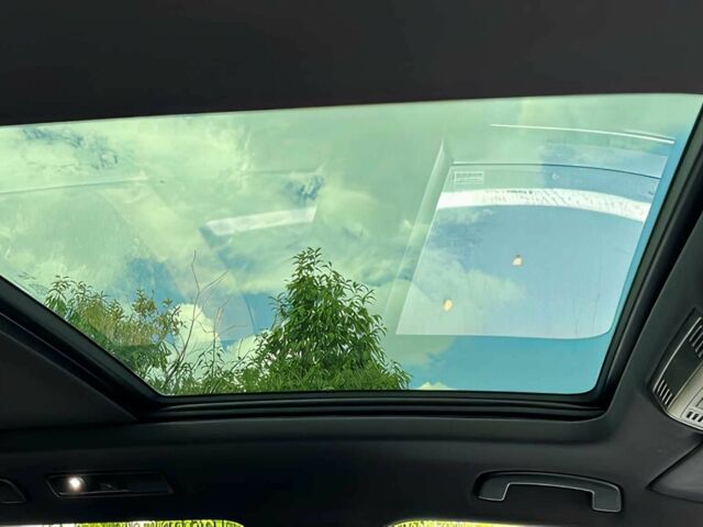 Белый Фольксваген Тигуан, объемом двигателя 2 л и пробегом 12 тыс. км за 14500 $, фото 9 на Automoto.ua