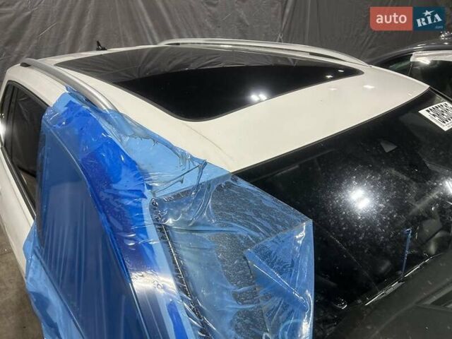 Белый Фольксваген Тигуан, объемом двигателя 1.98 л и пробегом 38 тыс. км за 22999 $, фото 2 на Automoto.ua