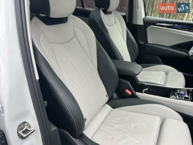 Білий Фольксваген Тігуан, об'ємом двигуна 2 л та пробігом 22 тис. км за 47900 $, фото 142 на Automoto.ua