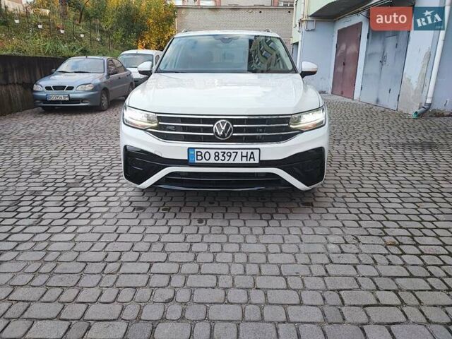 Белый Фольксваген Тигуан, объемом двигателя 1.98 л и пробегом 10 тыс. км за 28500 $, фото 1 на Automoto.ua
