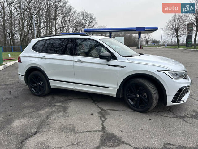 Белый Фольксваген Тигуан, объемом двигателя 1.98 л и пробегом 28 тыс. км за 28500 $, фото 3 на Automoto.ua