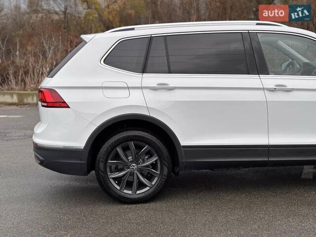 Білий Фольксваген Тігуан, об'ємом двигуна 1.98 л та пробігом 10 тис. км за 27000 $, фото 10 на Automoto.ua