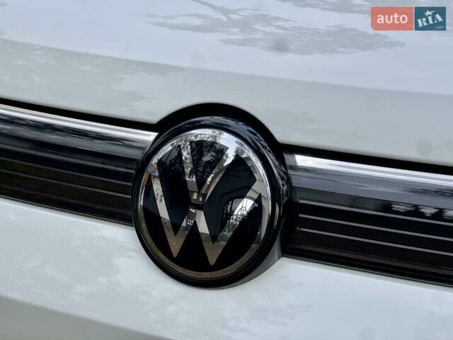 Білий Фольксваген Тігуан, об'ємом двигуна 2 л та пробігом 22 тис. км за 47900 $, фото 17 на Automoto.ua