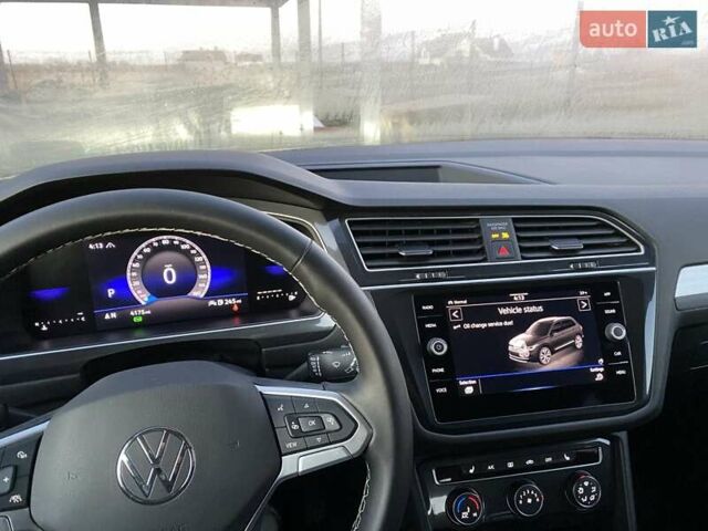 Белый Фольксваген Тигуан, объемом двигателя 2 л и пробегом 5 тыс. км за 24300 $, фото 35 на Automoto.ua