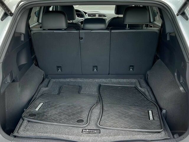 Белый Фольксваген Тигуан, объемом двигателя 2 л и пробегом 12 тыс. км за 14500 $, фото 13 на Automoto.ua