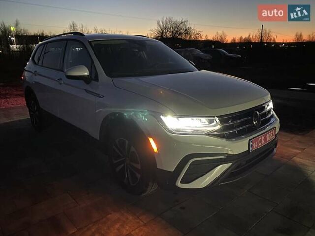 Белый Фольксваген Тигуан, объемом двигателя 2 л и пробегом 5 тыс. км за 24300 $, фото 41 на Automoto.ua