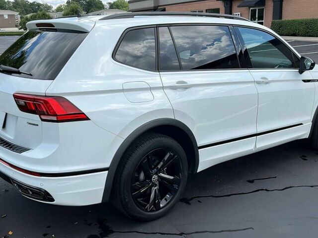 Белый Фольксваген Тигуан, объемом двигателя 2 л и пробегом 12 тыс. км за 14500 $, фото 3 на Automoto.ua