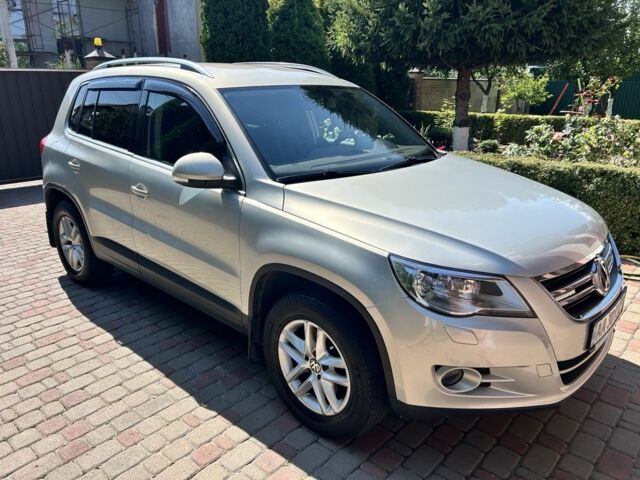 Бежевий Фольксваген Тігуан, об'ємом двигуна 2 л та пробігом 193 тис. км за 12300 $, фото 3 на Automoto.ua