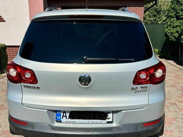 Бежевий Фольксваген Тігуан, об'ємом двигуна 2 л та пробігом 193 тис. км за 12300 $, фото 2 на Automoto.ua