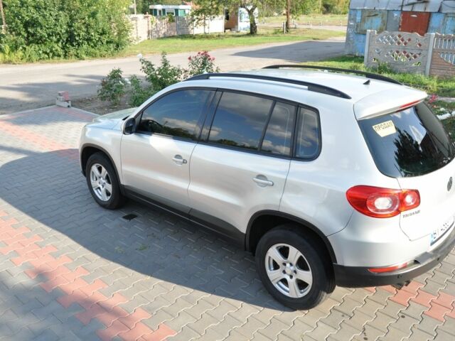 Бежевый Фольксваген Тигуан, объемом двигателя 2 л и пробегом 170 тыс. км за 10000 $, фото 4 на Automoto.ua