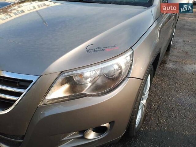 Бежевый Фольксваген Тигуан, объемом двигателя 1.98 л и пробегом 222 тыс. км за 10700 $, фото 8 на Automoto.ua