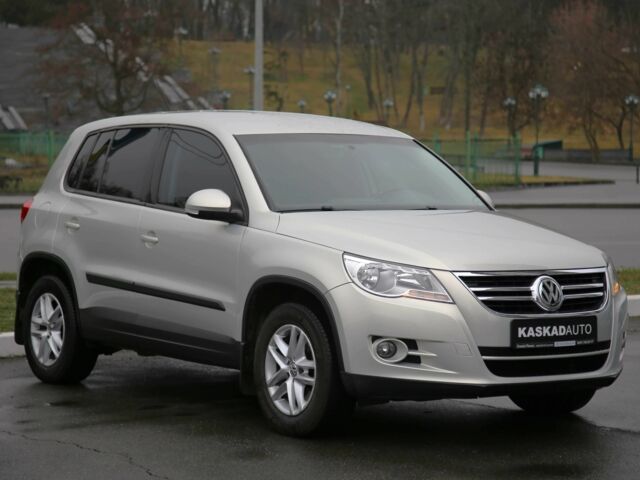 Бежевый Фольксваген Тигуан, объемом двигателя 2 л и пробегом 152 тыс. км за 10500 $, фото 2 на Automoto.ua