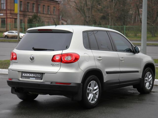 Бежевый Фольксваген Тигуан, объемом двигателя 2 л и пробегом 152 тыс. км за 10500 $, фото 5 на Automoto.ua