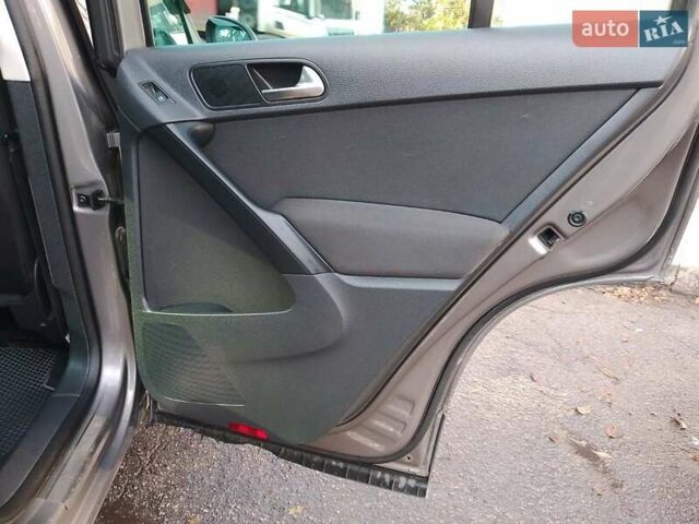 Бежевый Фольксваген Тигуан, объемом двигателя 1.98 л и пробегом 222 тыс. км за 10700 $, фото 16 на Automoto.ua