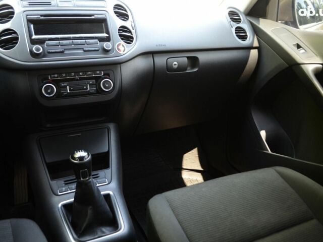 Бежевий Фольксваген Тігуан, об'ємом двигуна 1.4 л та пробігом 211 тис. км за 11500 $, фото 9 на Automoto.ua