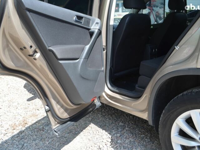 Бежевий Фольксваген Тігуан, об'ємом двигуна 1.4 л та пробігом 211 тис. км за 11500 $, фото 11 на Automoto.ua