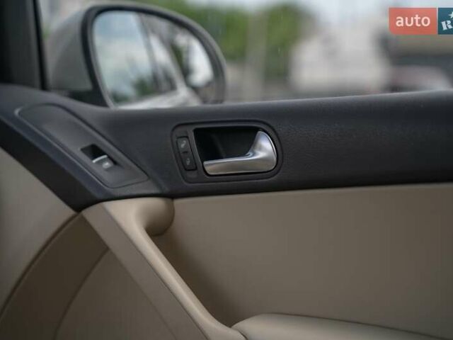 Бежевый Фольксваген Тигуан, объемом двигателя 1.98 л и пробегом 197 тыс. км за 12300 $, фото 22 на Automoto.ua