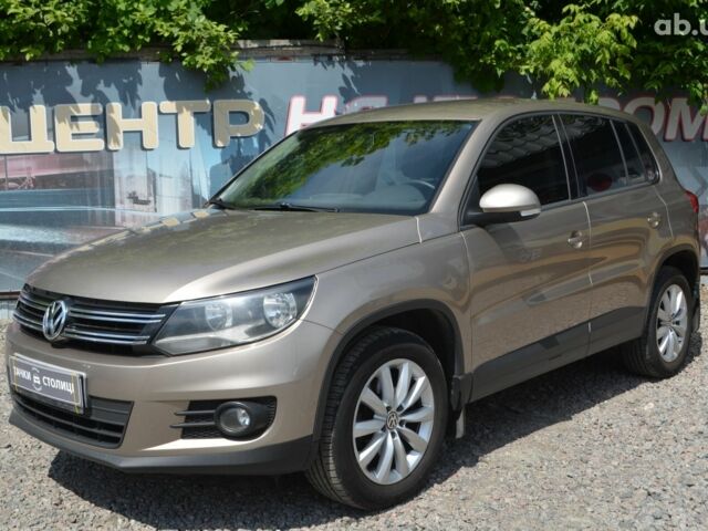 Бежевий Фольксваген Тігуан, об'ємом двигуна 1.4 л та пробігом 211 тис. км за 11500 $, фото 3 на Automoto.ua