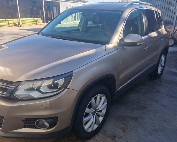 Бежевый Фольксваген Тигуан, объемом двигателя 1.97 л и пробегом 122 тыс. км за 14000 $, фото 5 на Automoto.ua