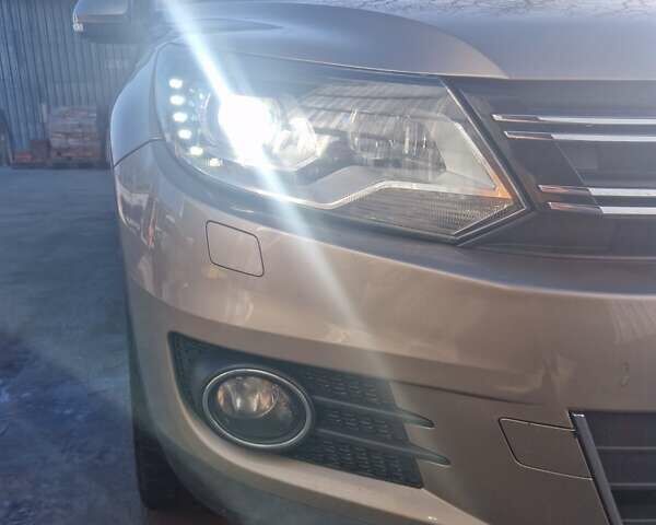 Бежевый Фольксваген Тигуан, объемом двигателя 1.97 л и пробегом 122 тыс. км за 14000 $, фото 34 на Automoto.ua