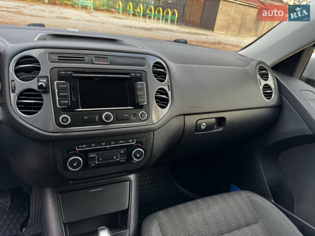 Бежевый Фольксваген Тигуан, объемом двигателя 1.97 л и пробегом 208 тыс. км за 12800 $, фото 16 на Automoto.ua