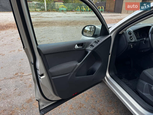 Бежевый Фольксваген Тигуан, объемом двигателя 1.97 л и пробегом 208 тыс. км за 12800 $, фото 22 на Automoto.ua