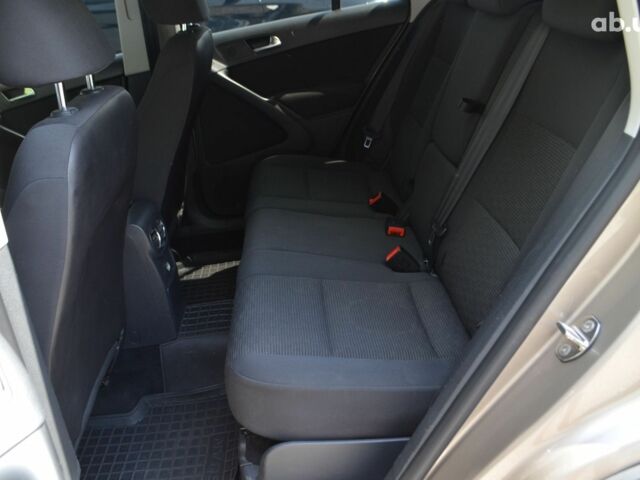 Бежевий Фольксваген Тігуан, об'ємом двигуна 1.4 л та пробігом 211 тис. км за 11500 $, фото 14 на Automoto.ua