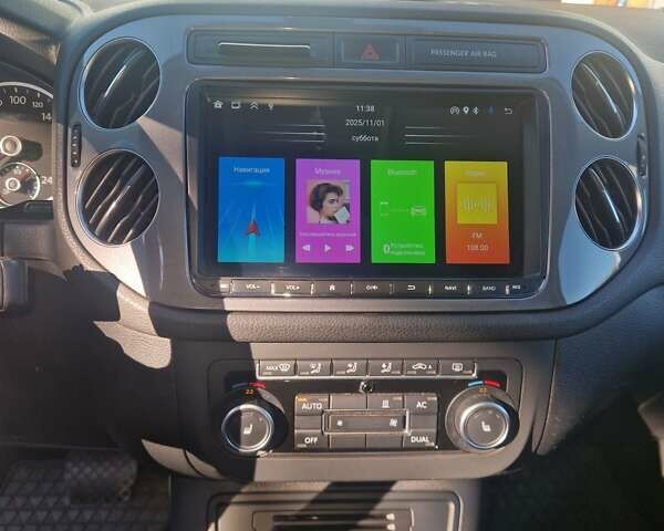 Бежевый Фольксваген Тигуан, объемом двигателя 1.97 л и пробегом 122 тыс. км за 14000 $, фото 11 на Automoto.ua