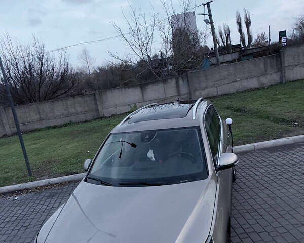 Бежевый Фольксваген Тигуан, объемом двигателя 1.97 л и пробегом 335 тыс. км за 16000 $, фото 1 на Automoto.ua