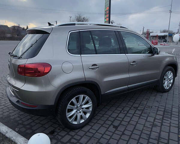 Бежевый Фольксваген Тигуан, объемом двигателя 1.97 л и пробегом 335 тыс. км за 16000 $, фото 10 на Automoto.ua