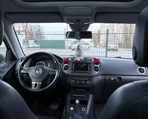 Бежевый Фольксваген Тигуан, объемом двигателя 1.97 л и пробегом 335 тыс. км за 16000 $, фото 22 на Automoto.ua