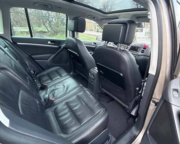 Бежевый Фольксваген Тигуан, объемом двигателя 1.97 л и пробегом 335 тыс. км за 16000 $, фото 18 на Automoto.ua