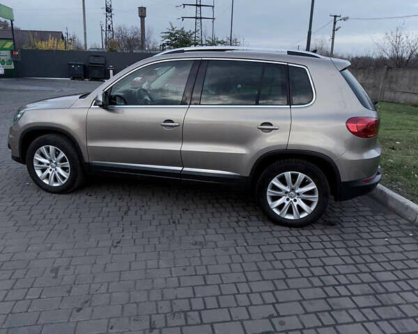 Бежевый Фольксваген Тигуан, объемом двигателя 1.97 л и пробегом 335 тыс. км за 16000 $, фото 7 на Automoto.ua