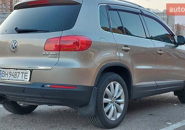 Бежевий Фольксваген Тігуан, об'ємом двигуна 1.97 л та пробігом 220 тис. км за 14900 $, фото 13 на Automoto.ua
