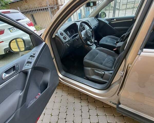 Бежевый Фольксваген Тигуан, объемом двигателя 1.97 л и пробегом 135 тыс. км за 15900 $, фото 13 на Automoto.ua