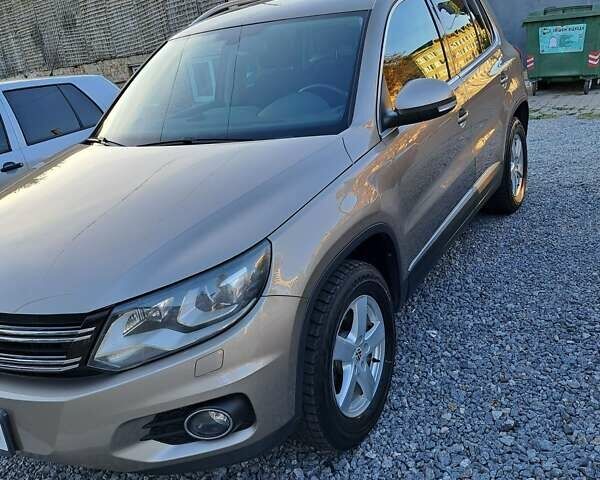 Бежевый Фольксваген Тигуан, объемом двигателя 1.97 л и пробегом 135 тыс. км за 15900 $, фото 4 на Automoto.ua