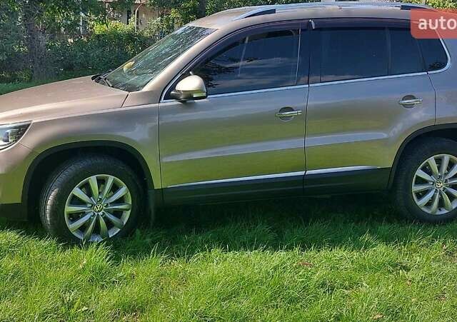 Бежевий Фольксваген Тігуан, об'ємом двигуна 1.97 л та пробігом 220 тис. км за 14900 $, фото 14 на Automoto.ua