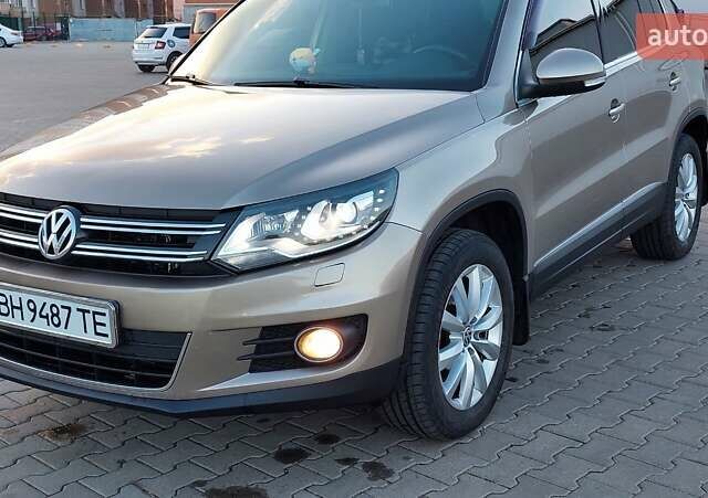 Бежевий Фольксваген Тігуан, об'ємом двигуна 1.97 л та пробігом 220 тис. км за 14900 $, фото 12 на Automoto.ua