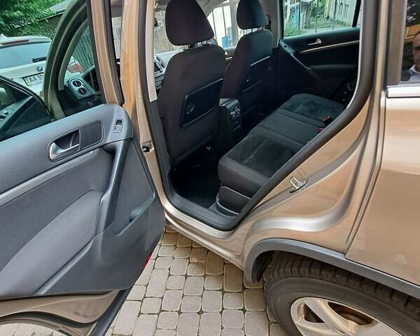 Бежевый Фольксваген Тигуан, объемом двигателя 1.97 л и пробегом 135 тыс. км за 15900 $, фото 16 на Automoto.ua