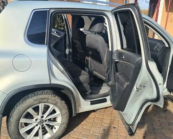 Бежевый Фольксваген Тигуан, объемом двигателя 1.97 л и пробегом 334 тыс. км за 13354 $, фото 11 на Automoto.ua