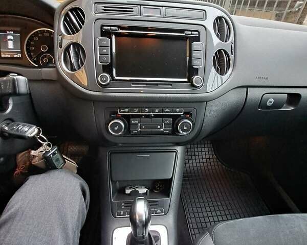 Бежевый Фольксваген Тигуан, объемом двигателя 1.97 л и пробегом 135 тыс. км за 15900 $, фото 12 на Automoto.ua