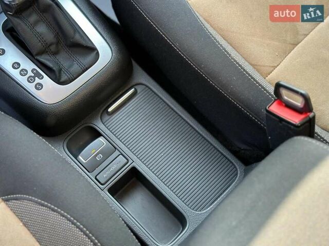 Бежевый Фольксваген Тигуан, объемом двигателя 2 л и пробегом 130 тыс. км за 17940 $, фото 31 на Automoto.ua