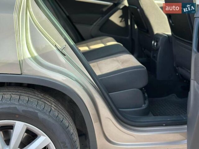 Бежевый Фольксваген Тигуан, объемом двигателя 2 л и пробегом 130 тыс. км за 17940 $, фото 45 на Automoto.ua